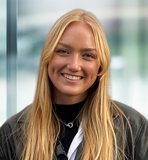 Erin's headshot.